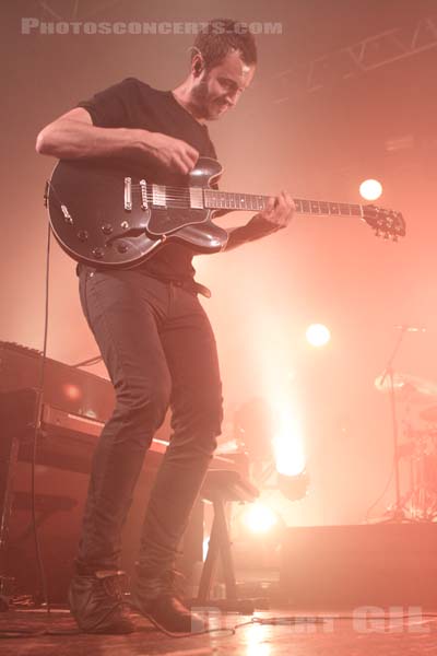 EDITORS - 2013-10-21 - PARIS - Le Trianon - Thomas Michael Henry Smith